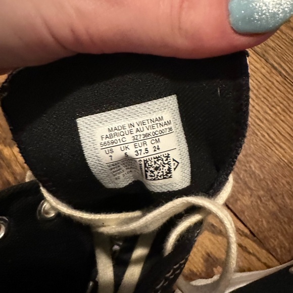Converse Black Platform Chuck Taylor Hightop Sneaker (size 7) - Picture 6 of 6